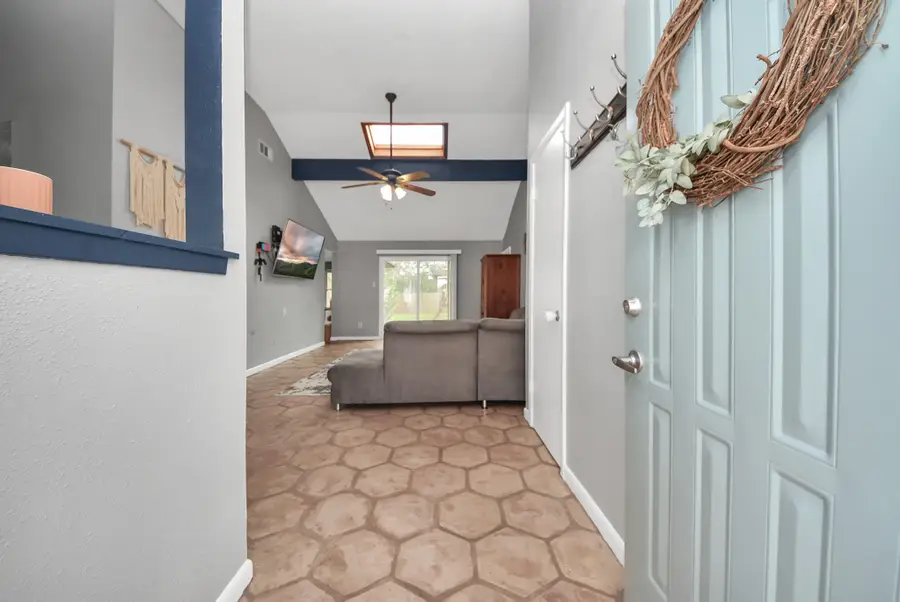 10007 Loch Dane Drive, Houston, TX 77070 - Image #3