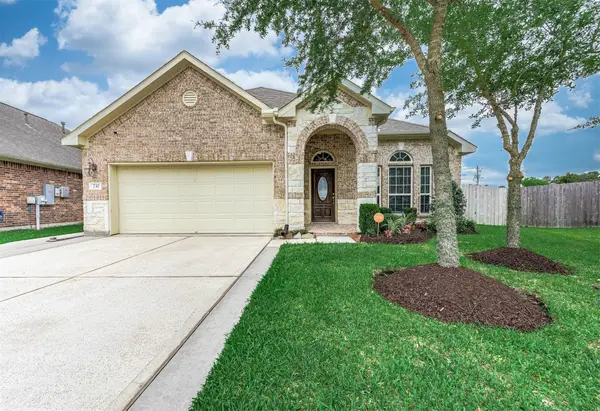 230 Dale Ridge Lane, Dickinson, TX 77539