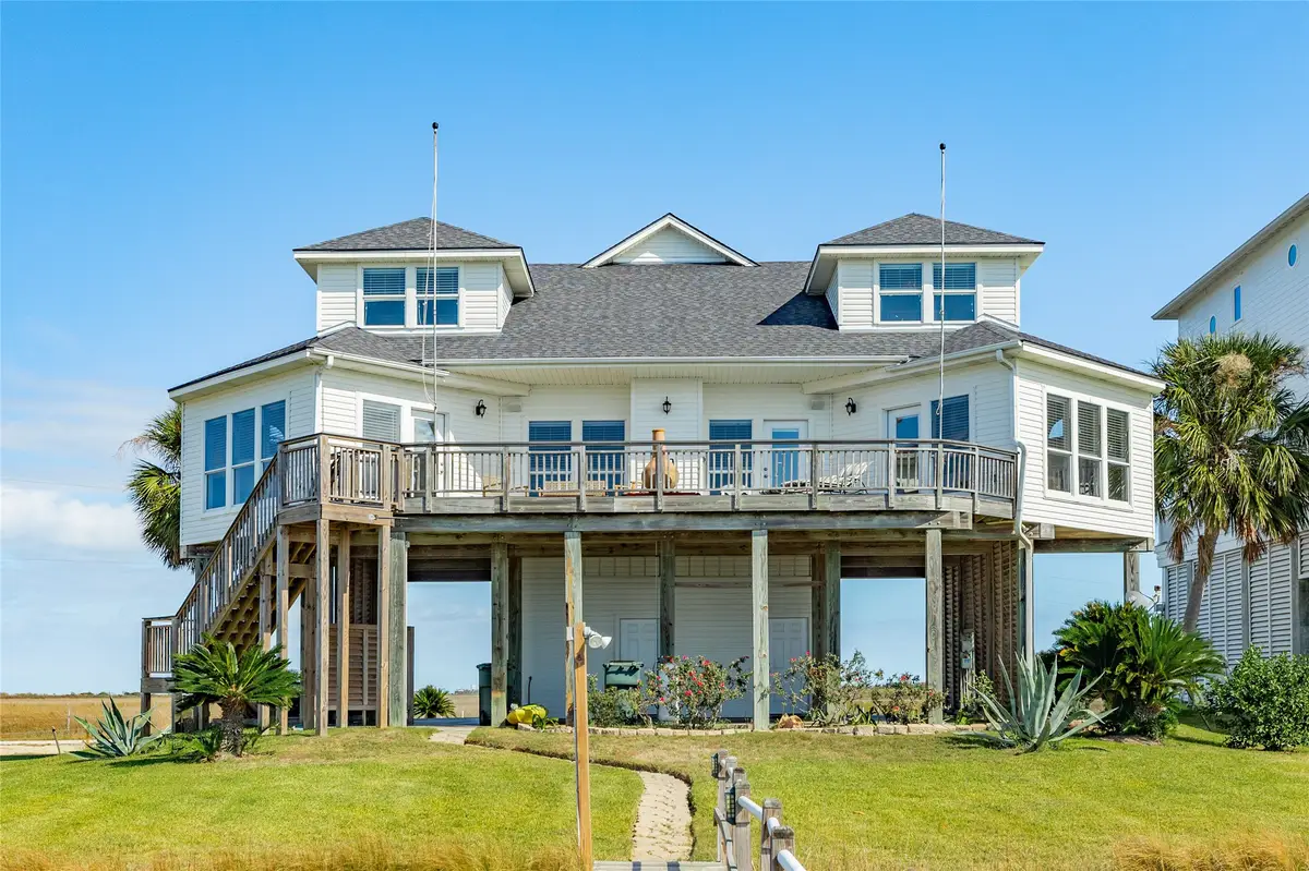 2724 11 Mile Road, Galveston, TX 77554 - Image #1
