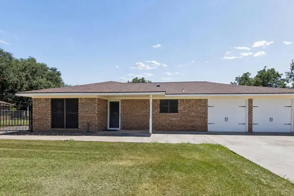1534 Sterling Drive, Baytown, TX 77523