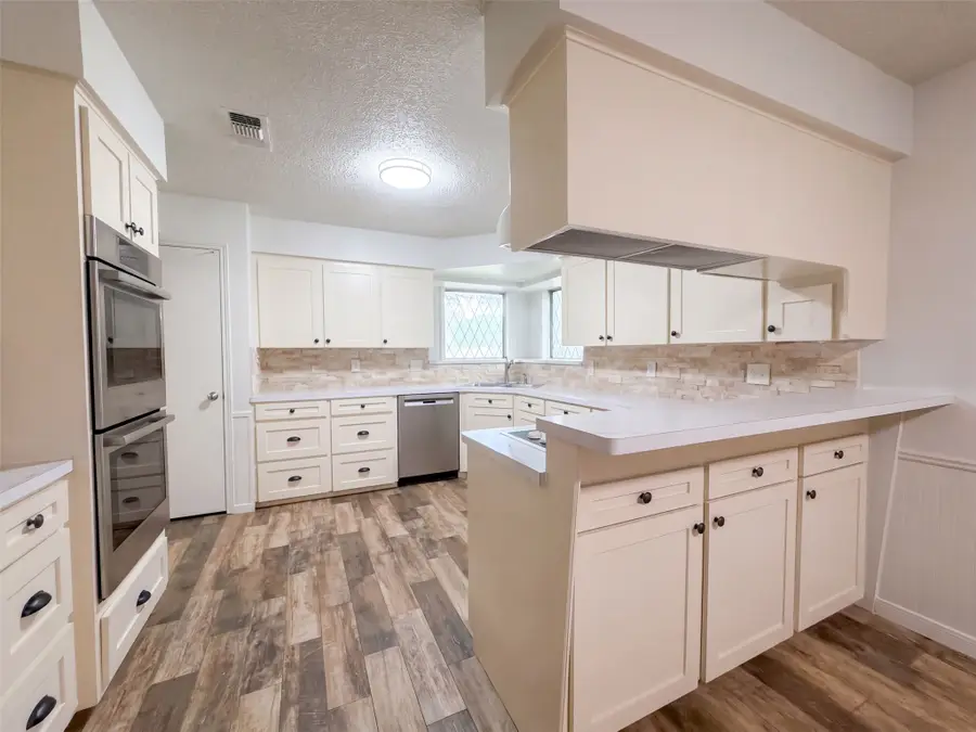 4042 Greenbriar Drive, Missouri City, TX 77459 - #2