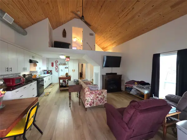 978 County Road 2859, Cleveland, TX 77327