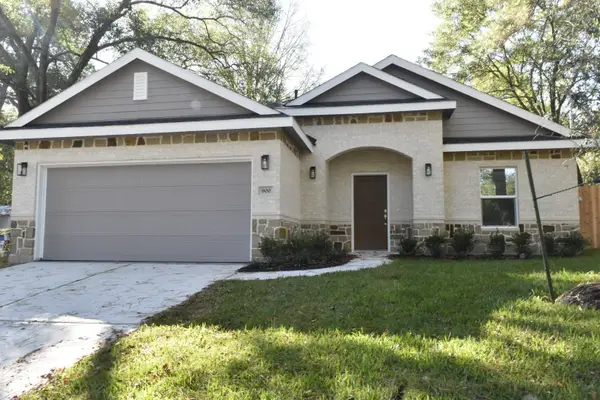 900 Old Madisonville Road, Huntsville, TX 77320