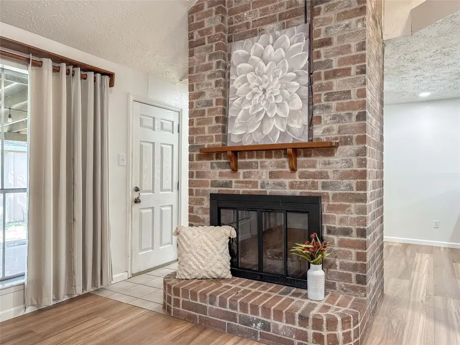 4330 Glen Avon Drive, Pasadena, TX 77505 - Image #3