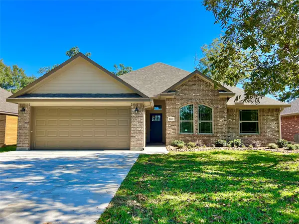 1027 S Anderson Street, Angleton, TX 77515