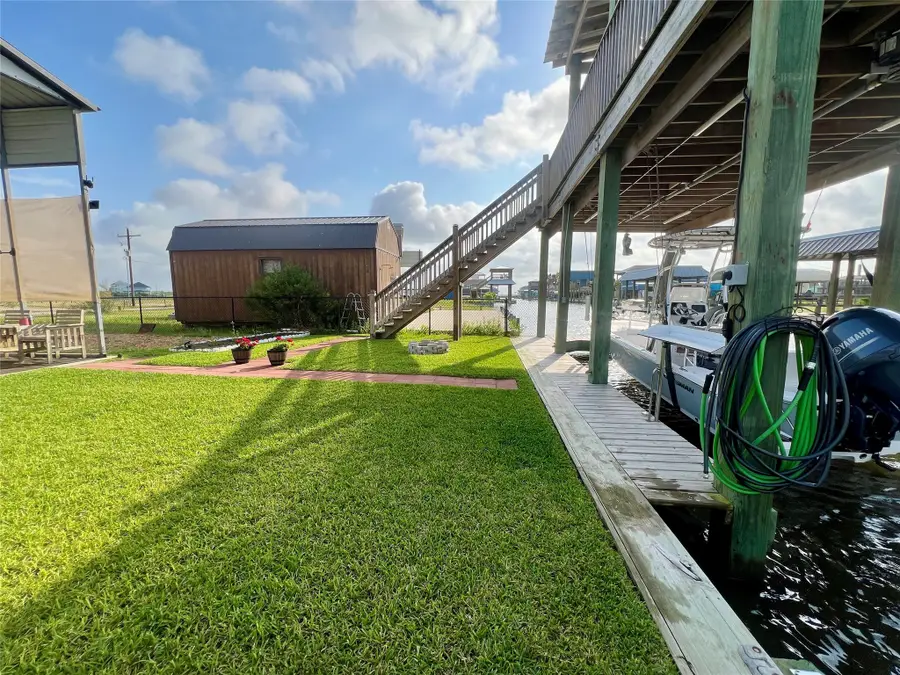 1102 Gator Point, Crystal Beach, TX 77650 - Image #3