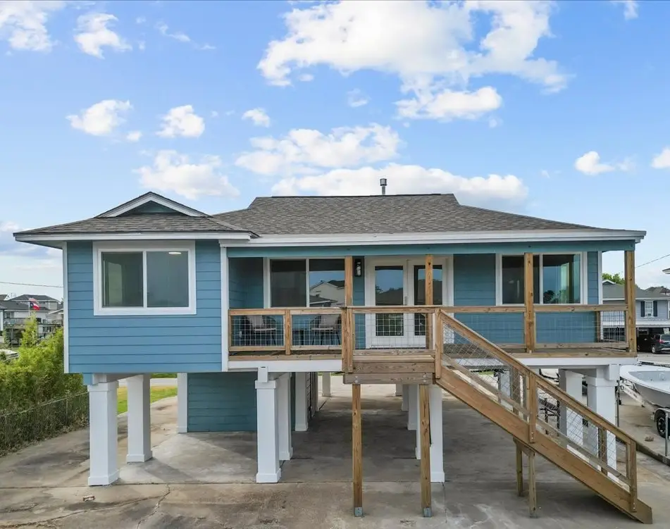 251 Barracuda Street, Bayou Vista, TX 77563 - Image #1