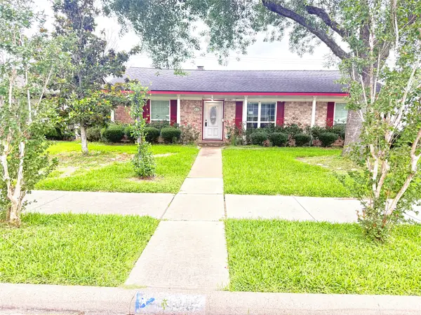 10307 Sagerock Drive, Houston, TX 77089