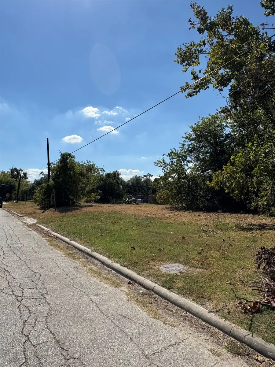 0001 Cavalcade Street, Houston, TX 77026 - Image #3