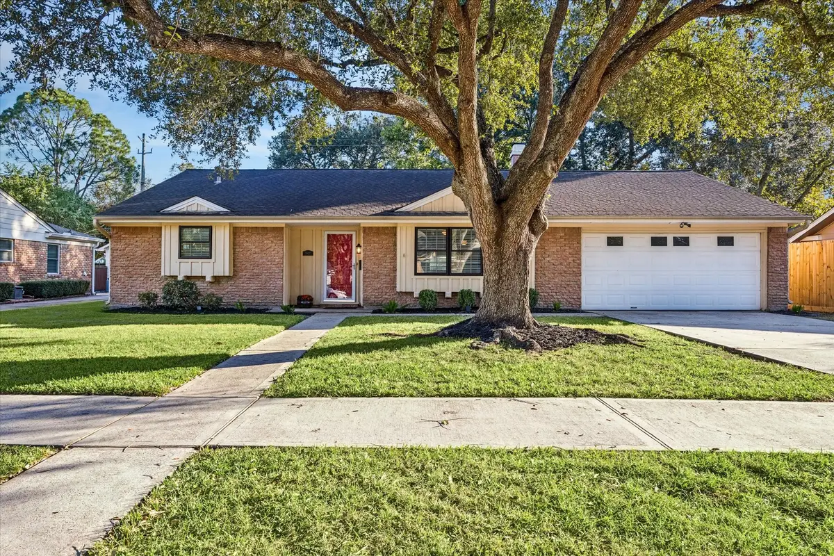 5827 Burlinghall Drive, Houston, TX 77035 - Image #1