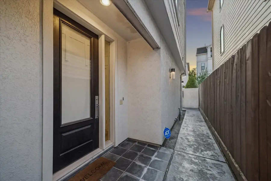 1702 Utah Street #B, Houston, TX 77007 - Image #2