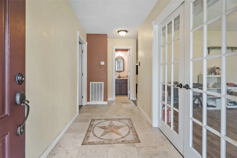 1705 20th Avenue N, Texas City, TX 77590 - Image #2