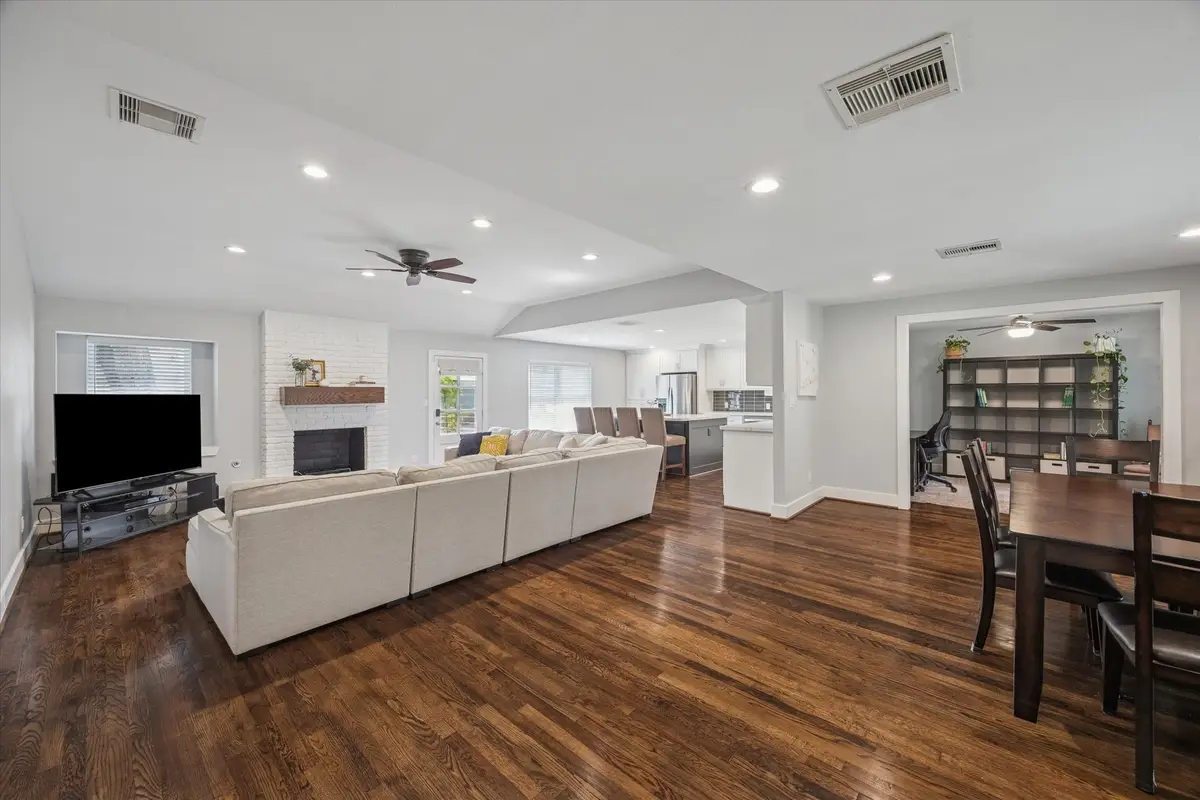 5819 Cheena Drive, Houston, TX 77096 - Image #1