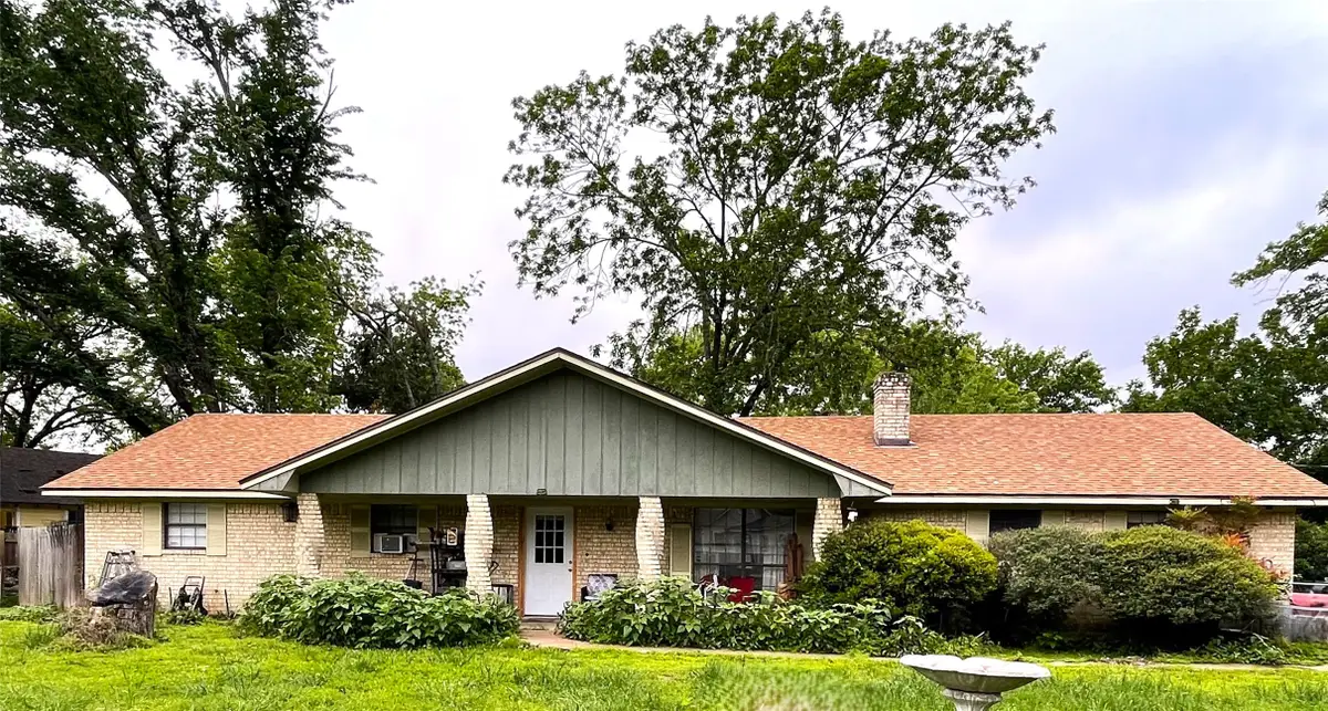 400 S 8th Avenue, Teague, TX 75860 - #1