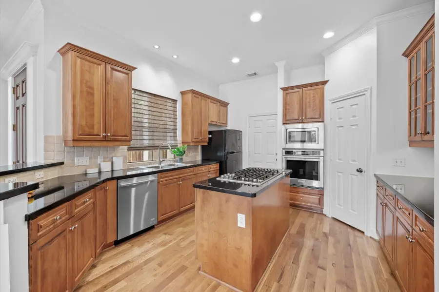 2417 Park Street, Houston, TX 77019 - #2
