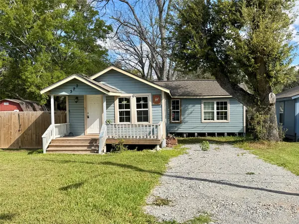 322 Hays Road, Oyster Creek, TX 77541