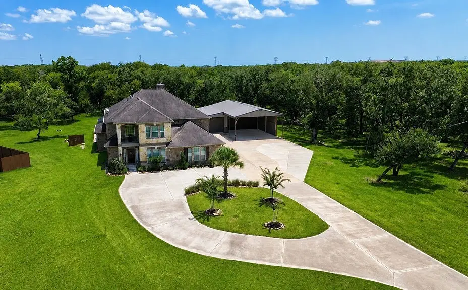 31911 Redfish Trail, Richwood, TX 77515 - #1