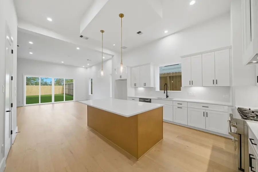 406 E 28th Street, Houston, TX 77008 - #2