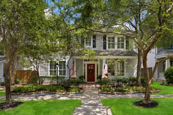 18 Courtland Green Street, The Woodlands, TX 77382
