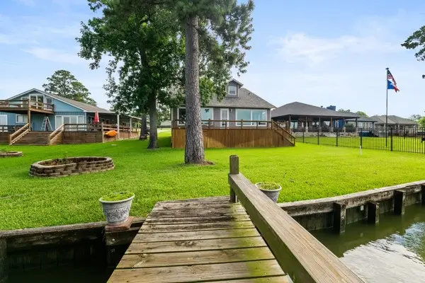 153 Lakeshore Drive, Onalaska, TX 77360