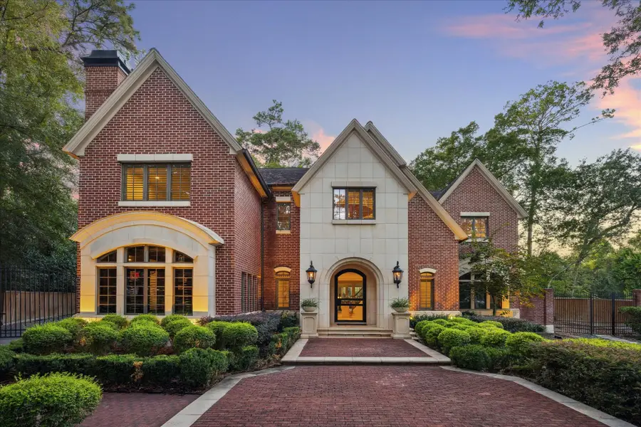 918 Huntington Cove, Houston, TX 77063 - Image #3