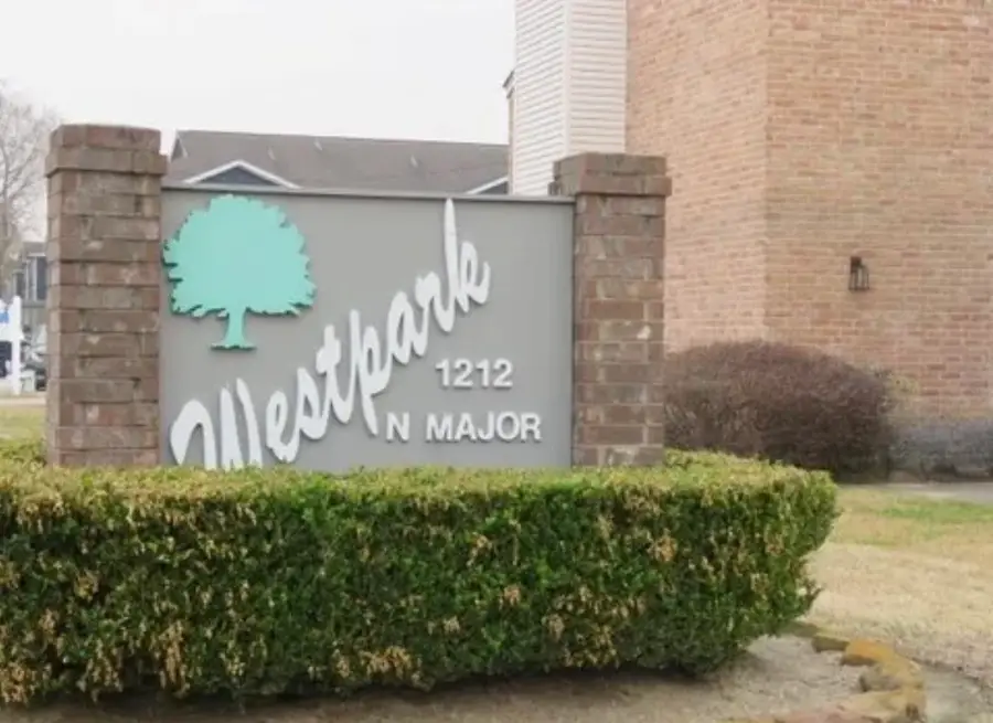 1212 N Major Dr, Beaumont, TX 77706 - #3