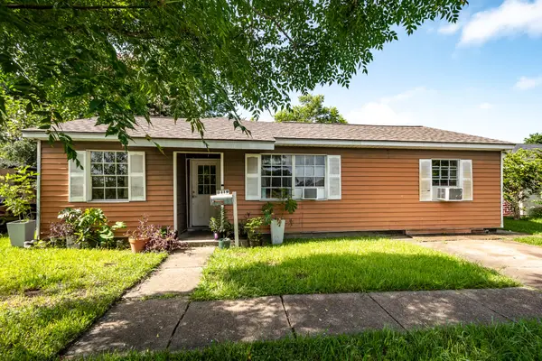 5119 Ripplebrook Drive, Houston, TX 77045