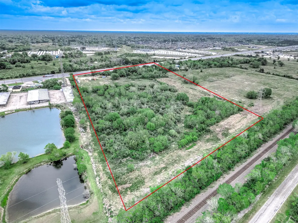 22652 Highway 6, Alvin, TX 77511 - #1