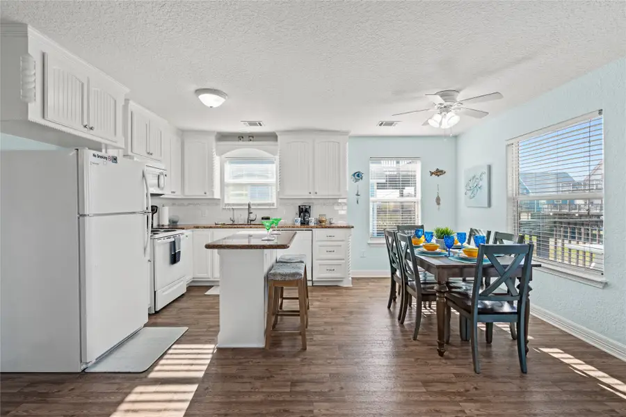 218 Sea Oats Drive, Surfside Beach, TX 77541 - #3