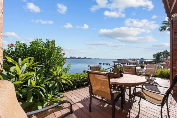 7105 Broadway Street, Galveston, TX 77554