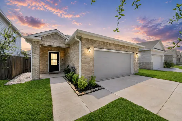 24751 Russet Bluff Trail, Houston, TX 77336
