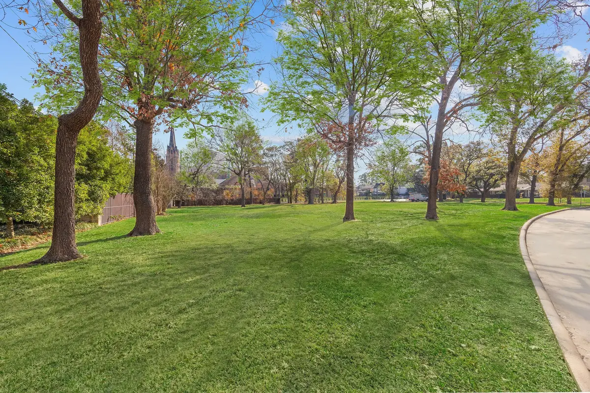 695 Rocky River Road, Houston, TX 77056 - #1