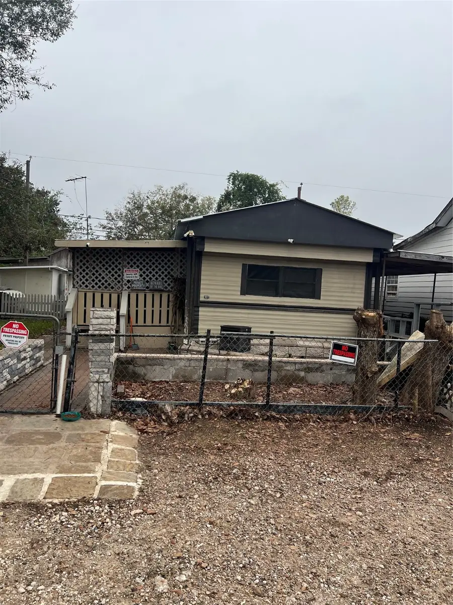 307 Mellon Street, Richmond, TX 77469 - Image #2