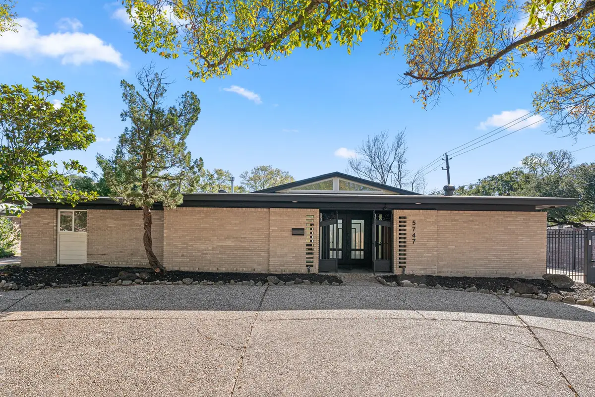 5747 Jackwood Street, Houston, TX 77096 - #1