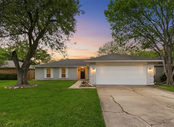 2818 New England Court, Webster, TX 77598