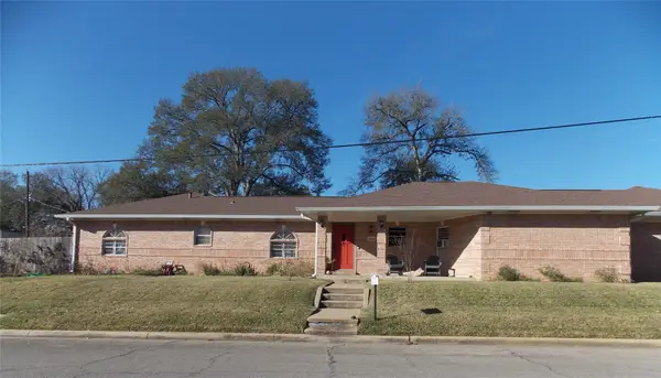 1002 Washington Street, Brenham, TX 77833
