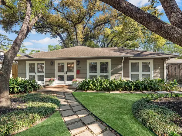 1007 Grovewood Lane, Houston, TX 77008