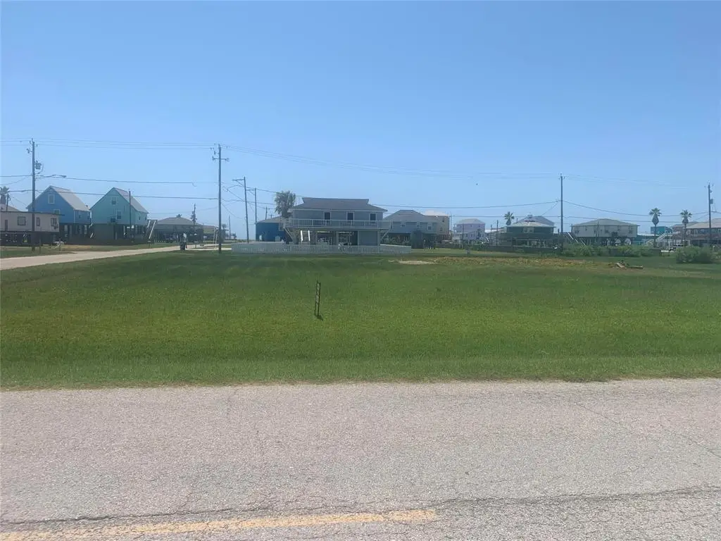 907 Fort Velasco Drive, Surfside Beach, TX 77541 - Image #1