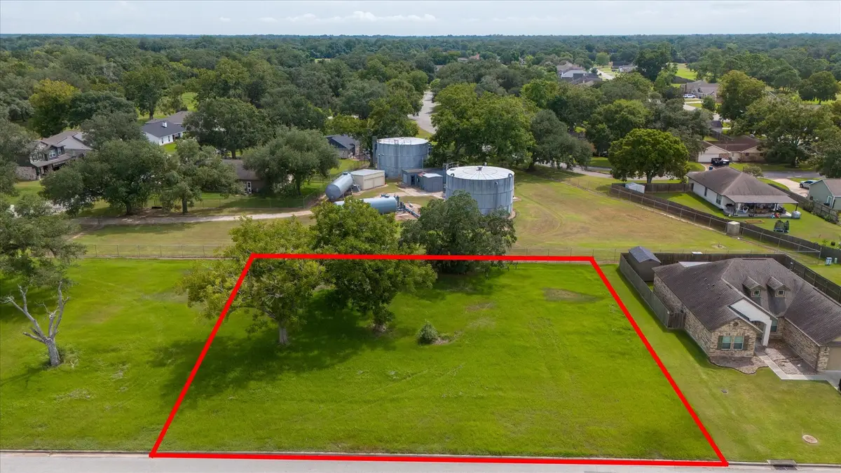 1 Turberry Dr, West Columbia, TX 77486 - Image #1