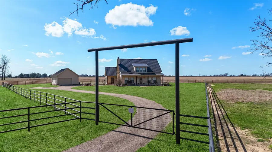 24011 Old Howth Road, Hempstead, TX 77445 - Image #2