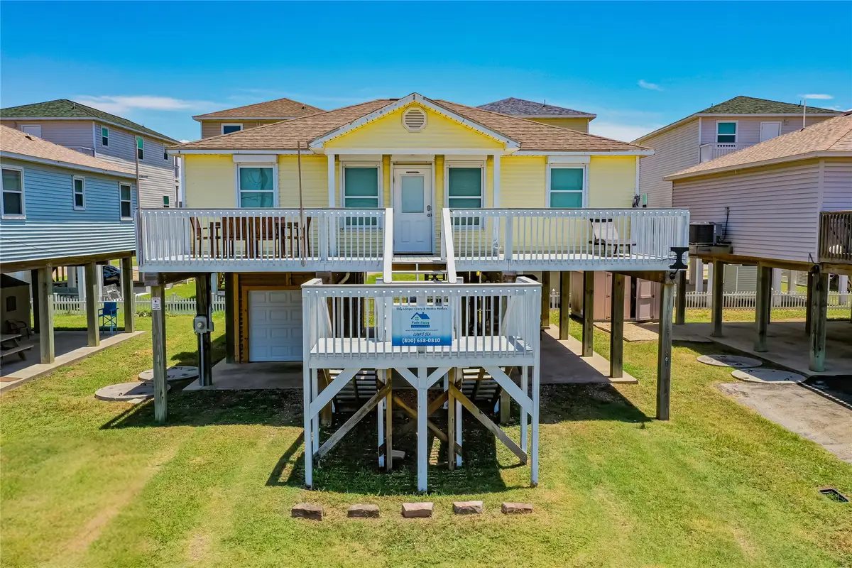 81 Santar Loop, Surfside Beach, TX 77541 - Image #1