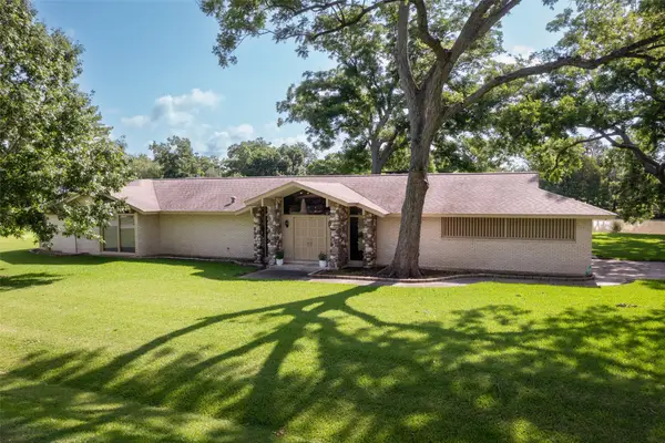 613 Bolling Green Drive, Wharton, TX 77488