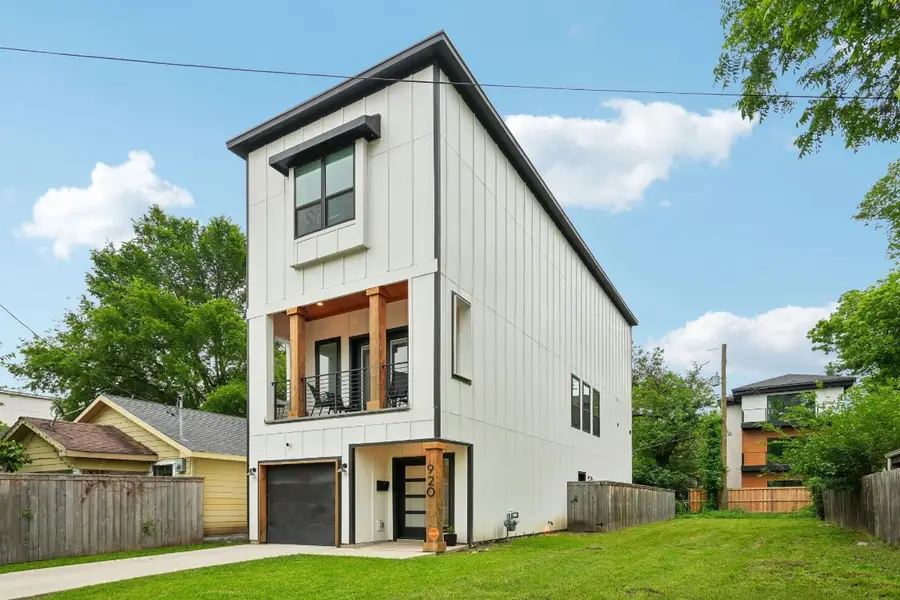 920 Muncie Avenue, Dallas, TX 75212 - #2