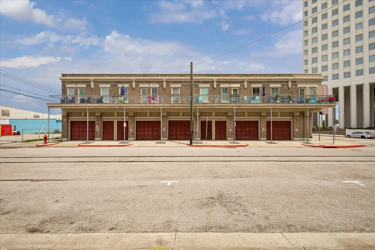 216 20th Street, Galveston, TX 77550 - #1