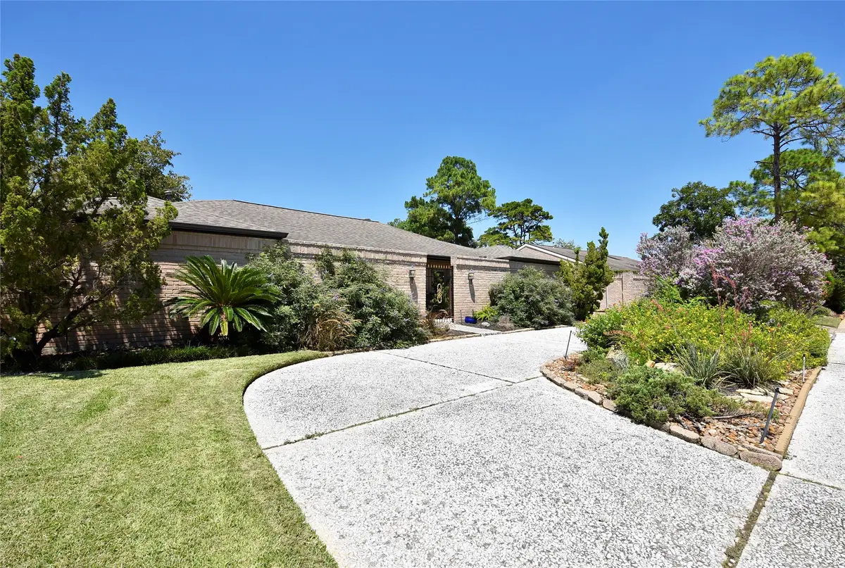 11418 Lakeside Place Drive, Houston, TX 77077 - Image #1