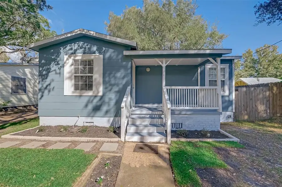604 Ruth Street, Baytown, TX 77520 - #2
