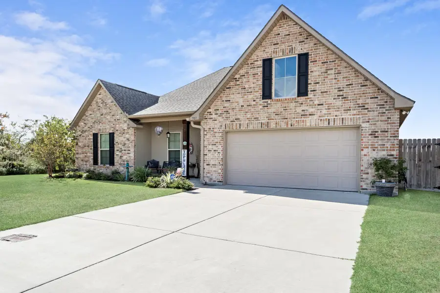 703 Cottonwood Drive, Orange, TX 77630 - Image #2