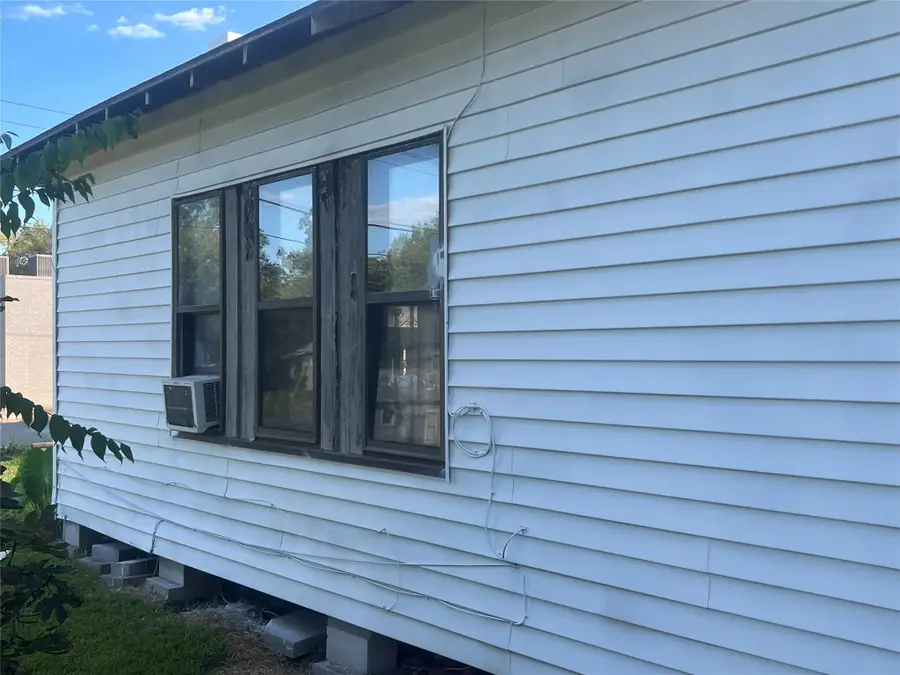 1101 N 1st Street, Lufkin, TX 75901 - Image #2