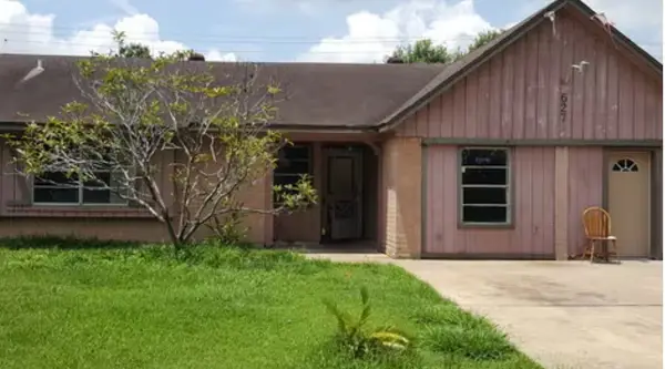 627 Rockbrook Drive, Houston, TX 77015