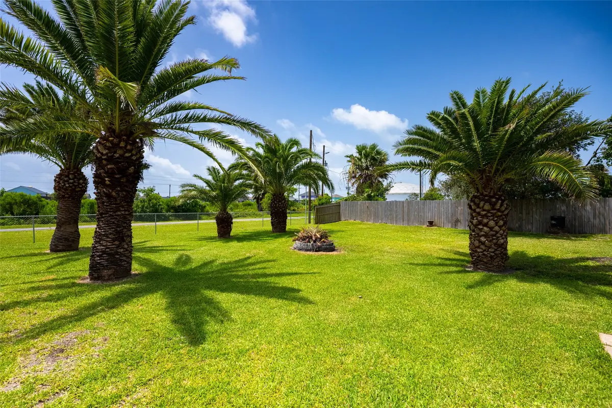 1051 Pompano Drive, Bolivar Peninsula, TX 77617 - #1